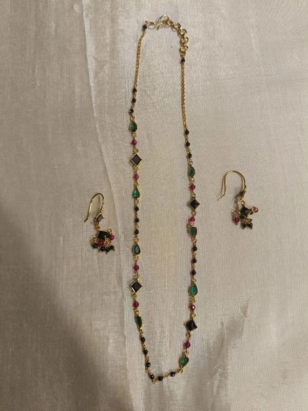 Black Beads Neck Set