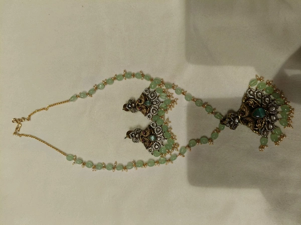 Victorian Neck Set