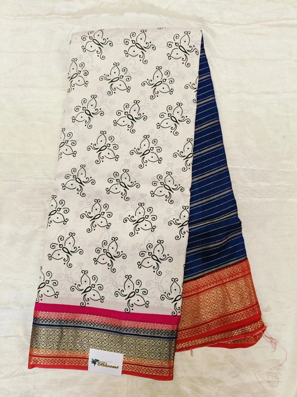 Munga Designer - white with blue