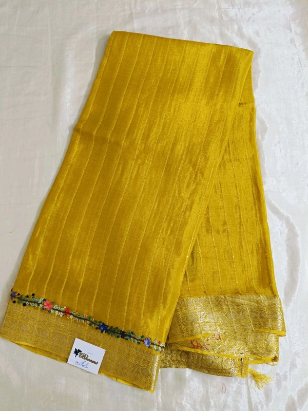 Chinnon Handwork - Gold