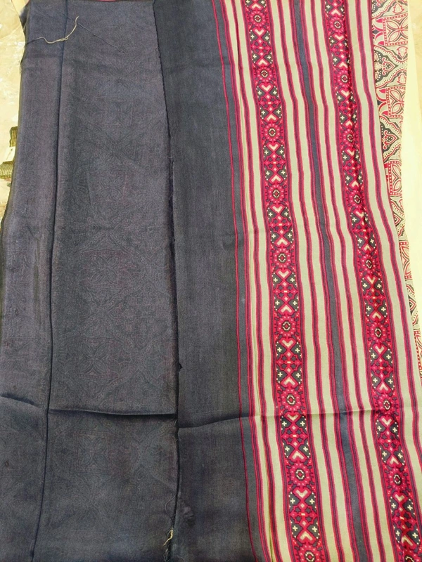 Model Silk - Navy Blue