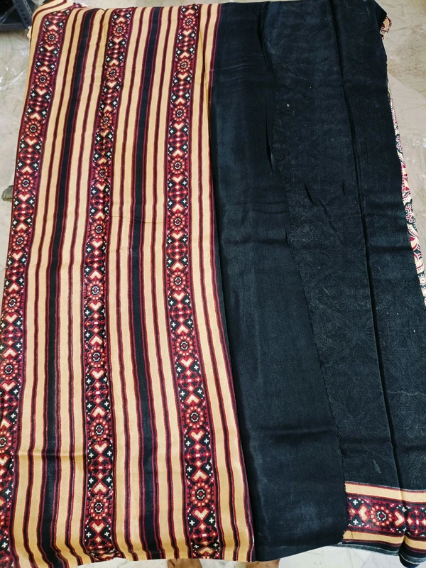 Model Silk - Black