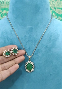 Pendant And Earrings - Victorian Finishing