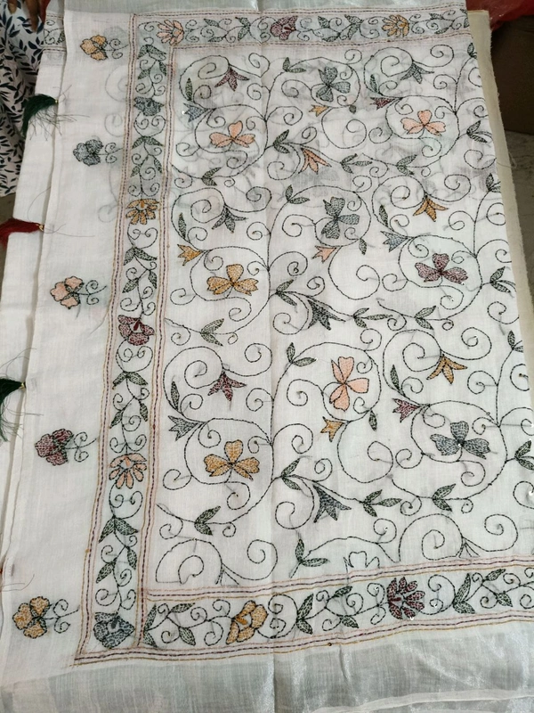 Lenin Kantha Work - White