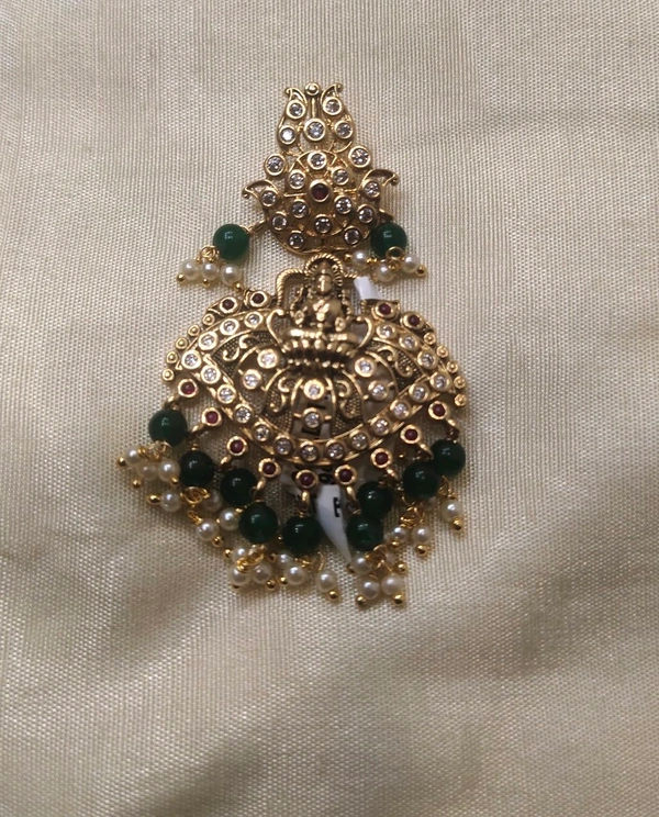 Antique Pendent - green