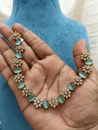 Stone Necklace - Pelorous
