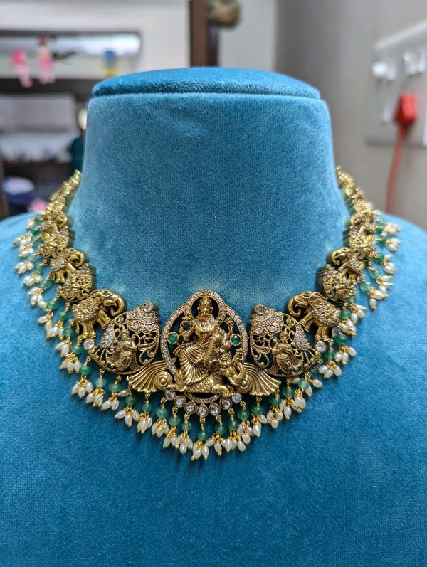Antique Victorian Neck Set - green
