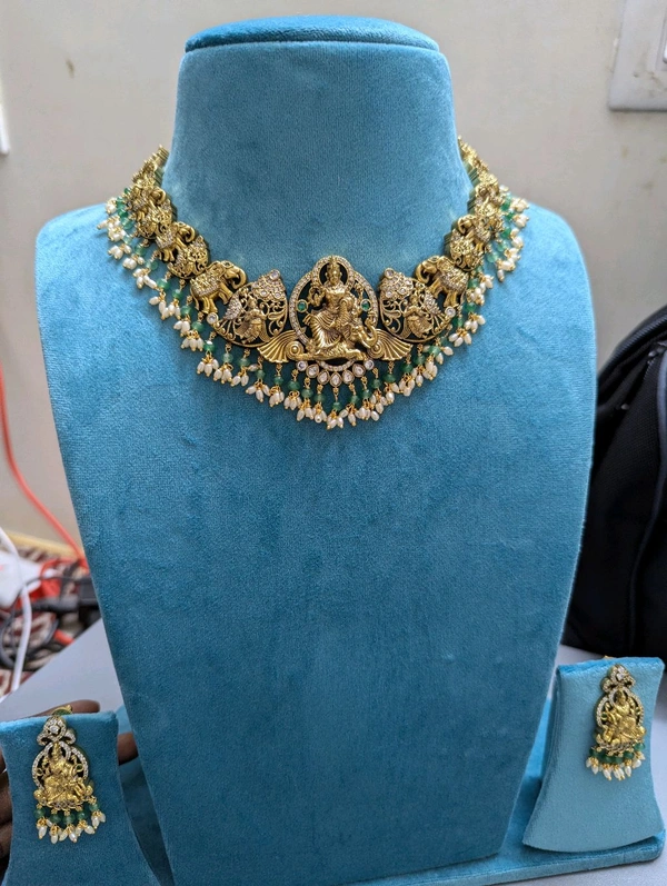 Antique Victorian Neck Set - green