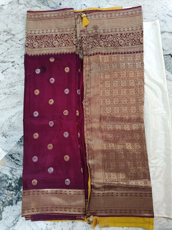 Dola Weaving - wine
