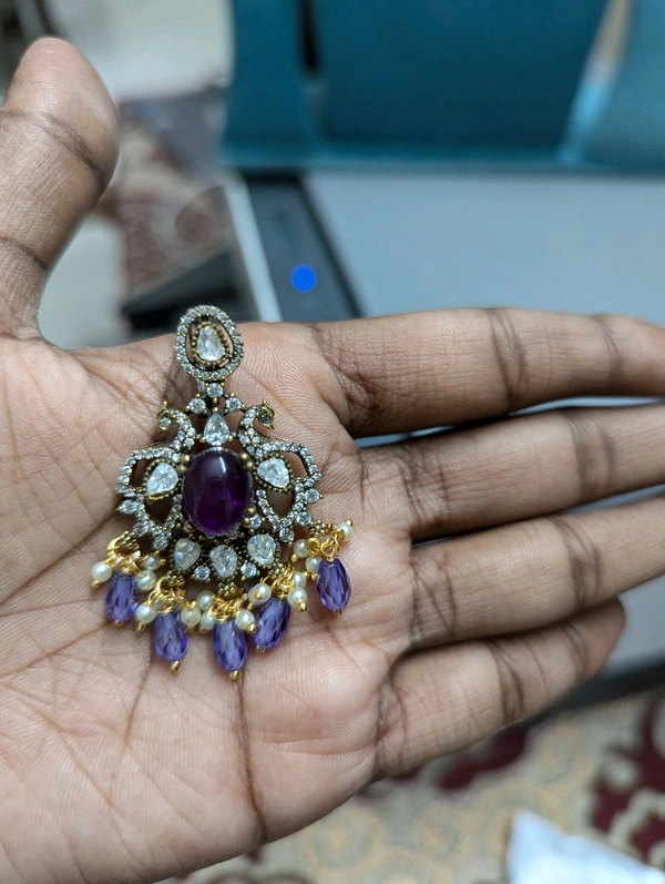 Victorian Pendant  - violet, HD