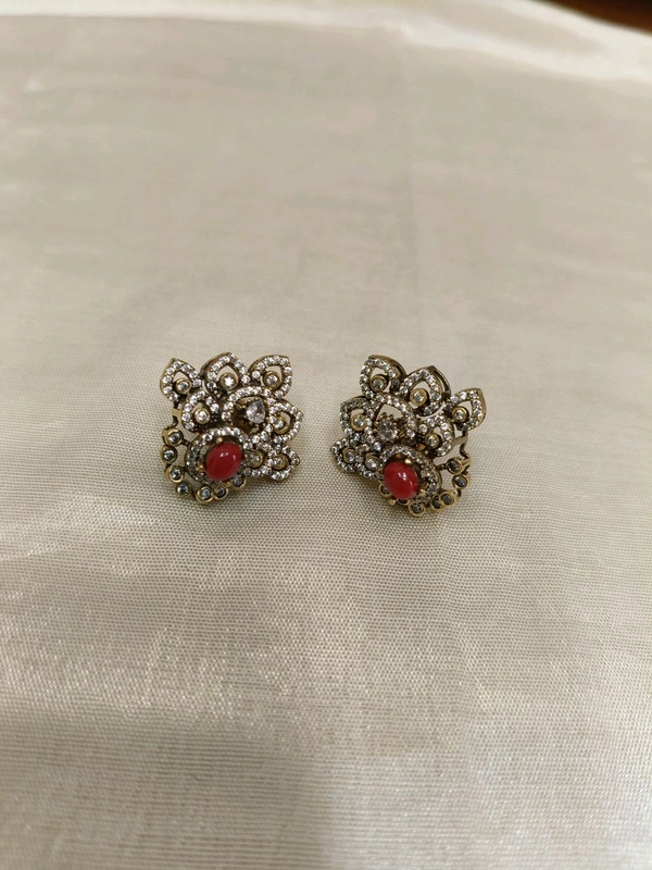 Victorian Studs - Red