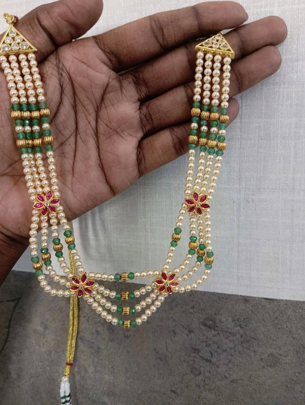 Neckset With Swarovski Nd Green Beads