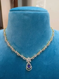 Diamond Replica Neckset - violet