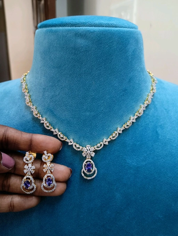 Diamond Replica Neckset - violet