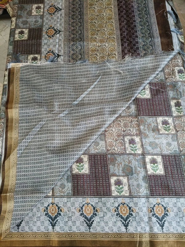 Tusser Digital - brown border