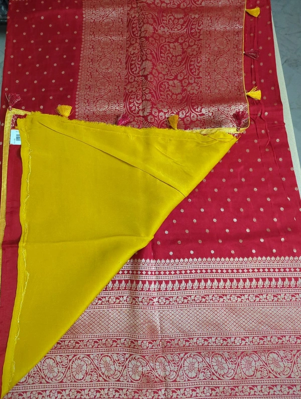 Dola Weaving - Red
