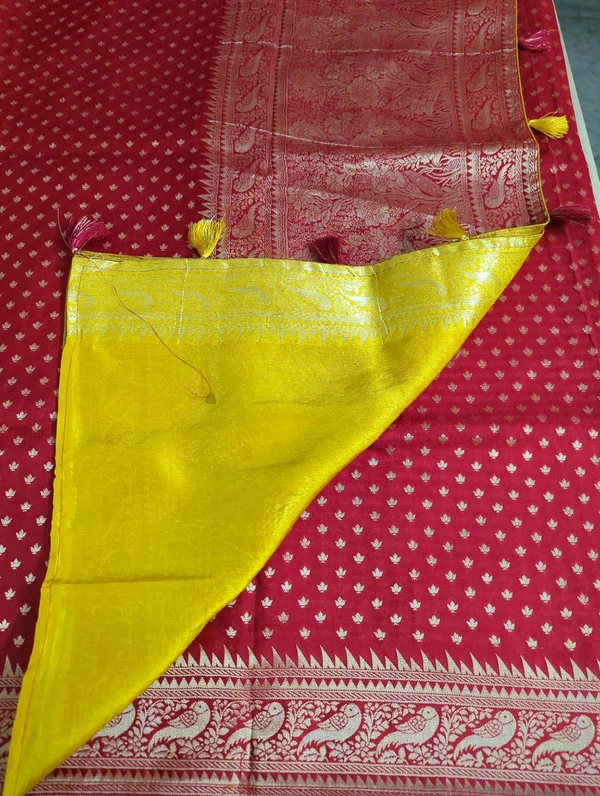 Dola Weaving - Red