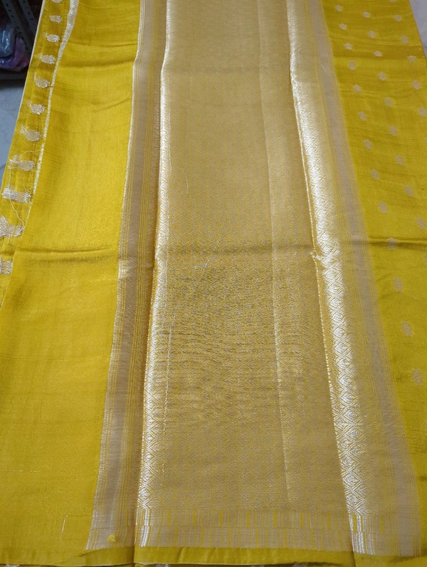Semi Raw Mango - yellow table