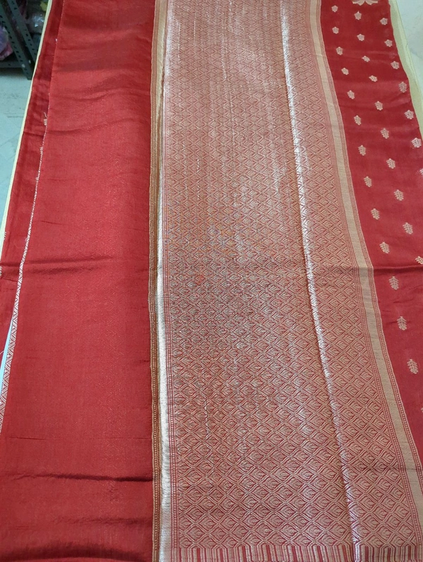 Semi Raw Mango - red table