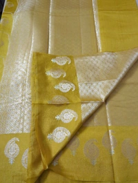 Semi Raw Mango - yellow mango