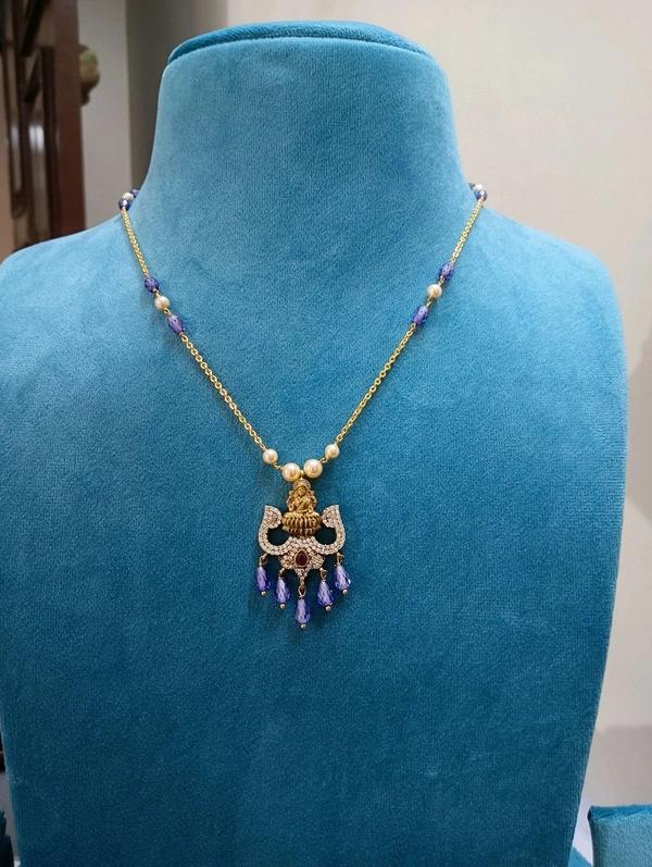 Czs and Swarovski neck chain with premium Victorian pendant - violet