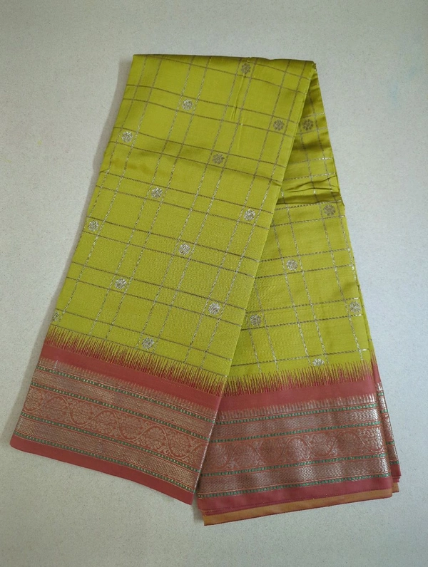 Benaras Gadwal - 8 Leafs, mustard yellow