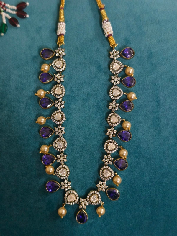 victorian neckpiece - Pigment Indigo, VZ