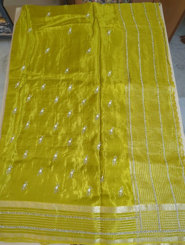 russian crepe handwork - Gold