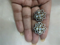 VICTORIAN STUDS