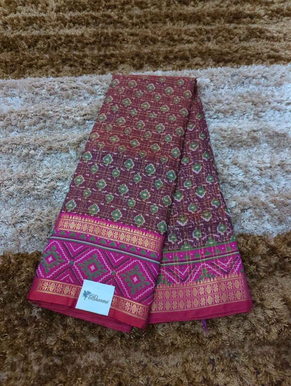 TUSSER CHECKS - Maroon