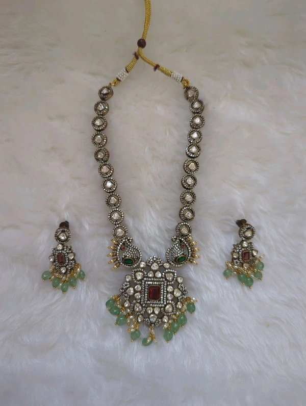 VICTORIAN SET