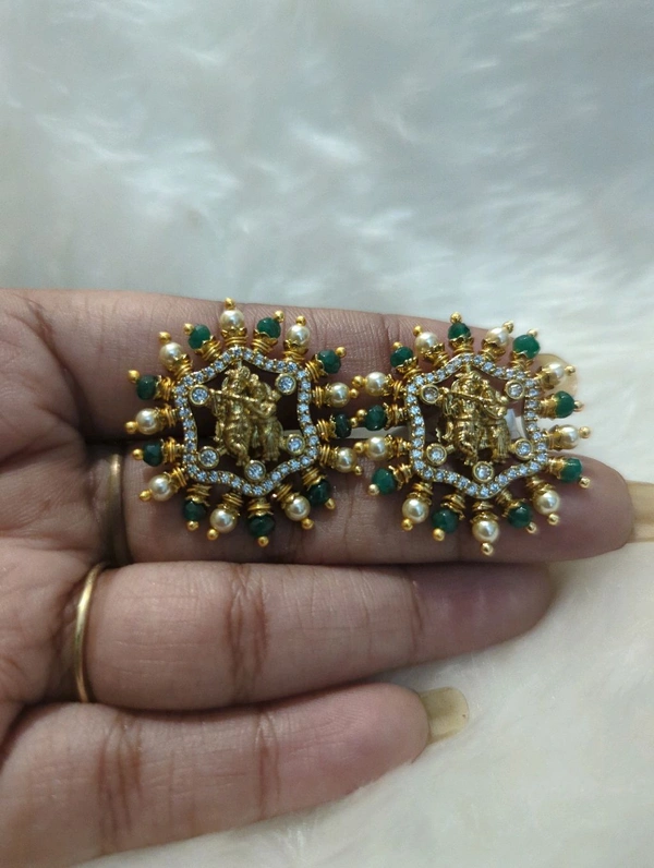 Antique Studs - green