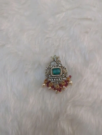 Victorian Pendent - green stone