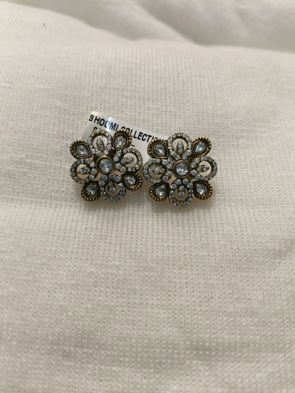 Mossonite Studs