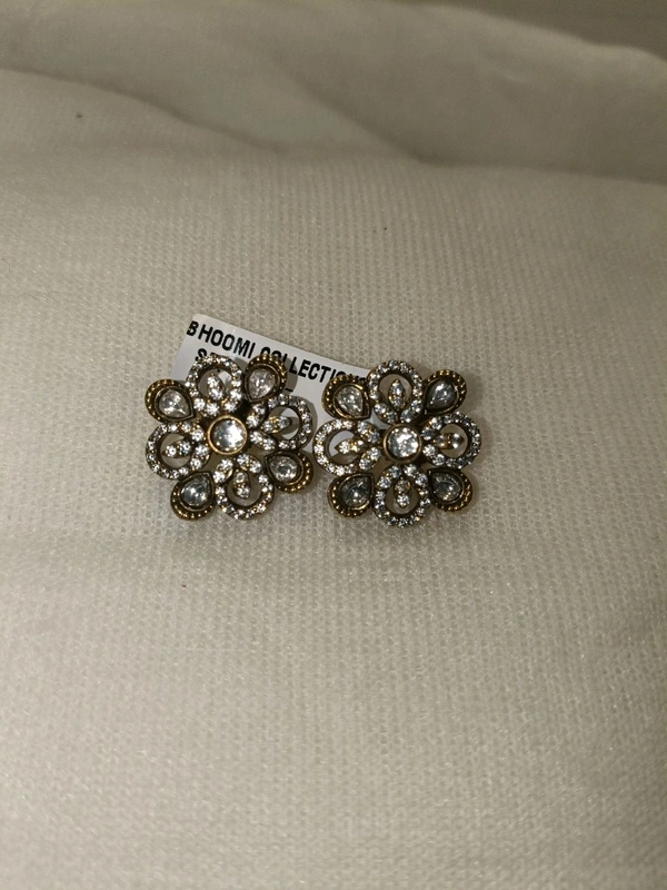 Mossonite Studs