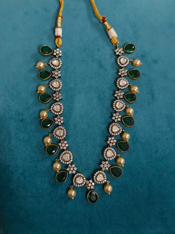 victorian neckpiece - Green, VZ