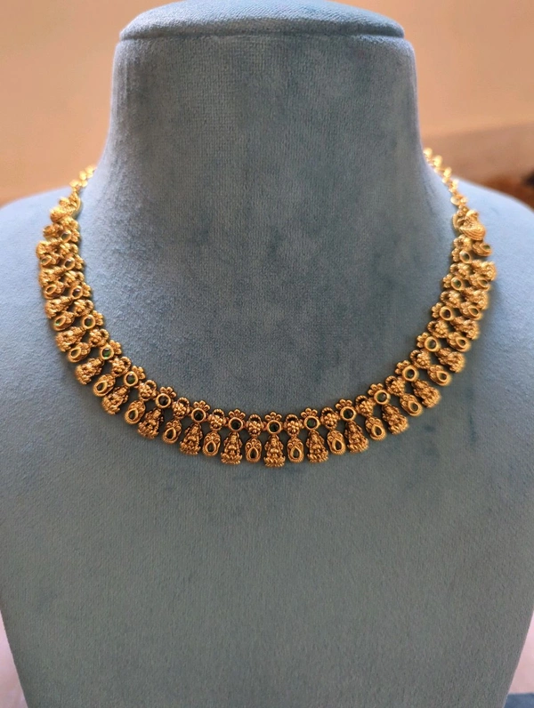 antique necklace - Green