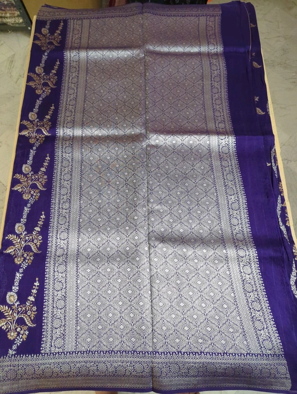 Pure Tusser Georgette  - violet, Waves