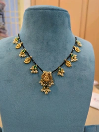Jadua Kundan Black Beads
