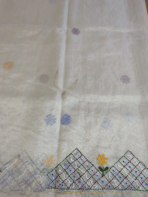 Glass Tissue With Handwork - Bone