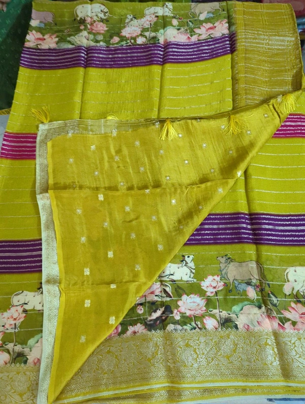 Pure Chinnon Georgette Digital  - Gold