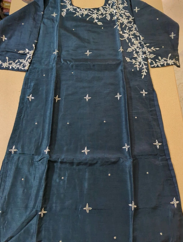 Soft Raw Silk With Muggam Work - 42