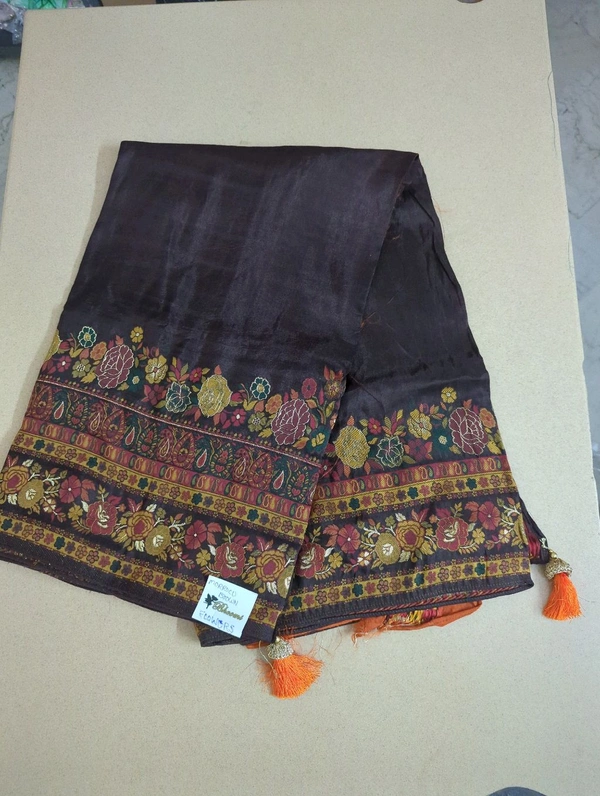 Pure Russian Dola - Morocco Brown, Flowers