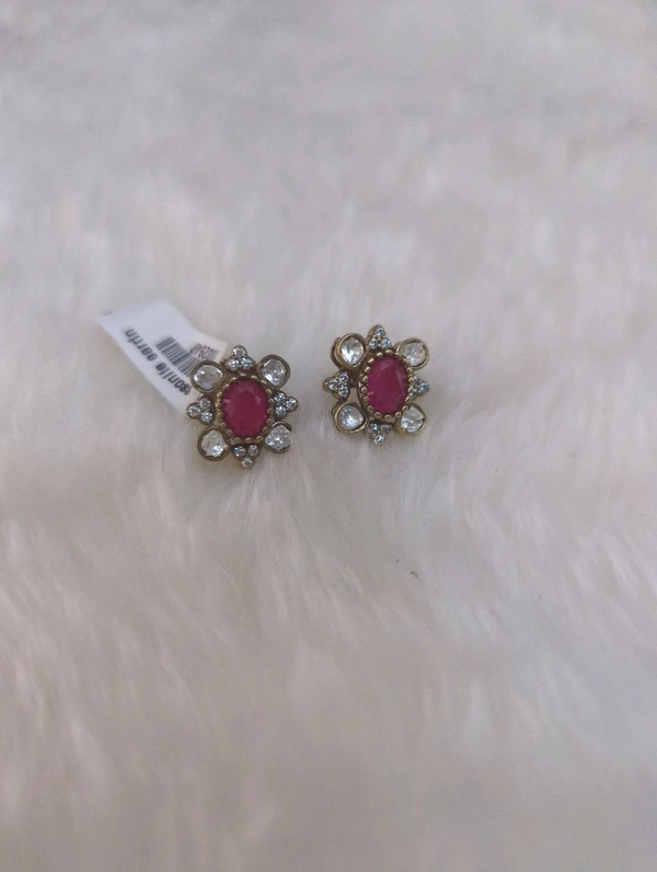 Mossonite Earrings  - Red, VZ