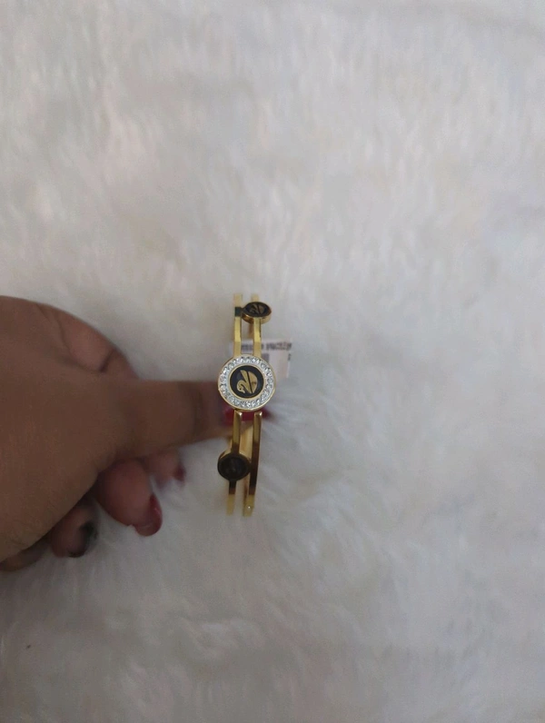 Designer Bracelet Bangle  - VZ