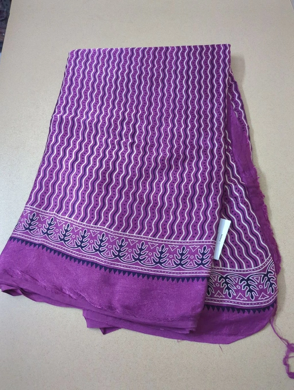 Model Silk - purple, Zigzag Lines