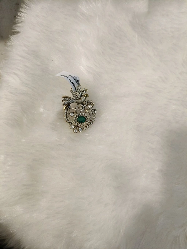 Mossinite Pendent - Japanese Laurel, Vz