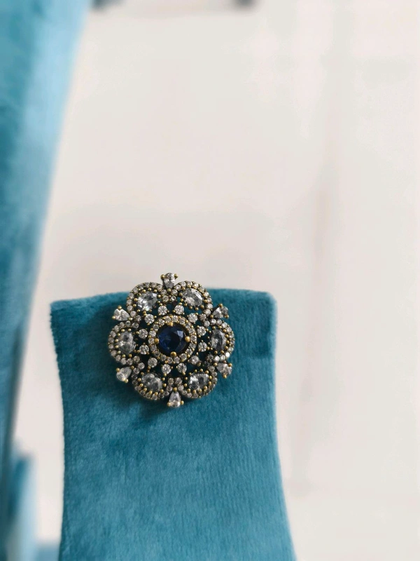 Victorian Studs - Blue, vz
