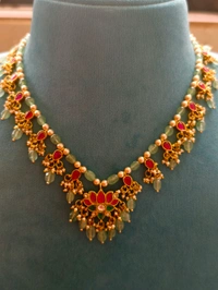 Jadau Kundan With Real Beads Neck Chain  - green with flower pendant, HD