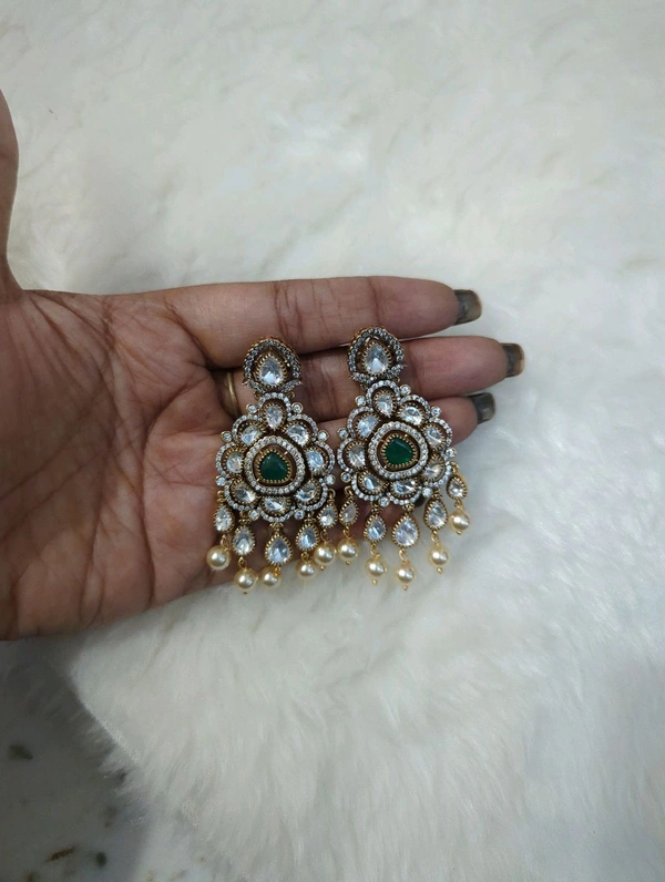 Victorian Partywear Earrings With Mossanites - green, VZ